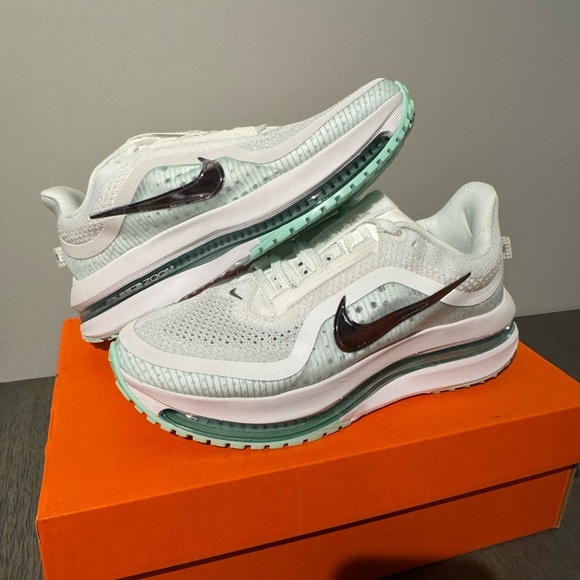 Nike Shoes - Nike Women’s Pegasus Premium